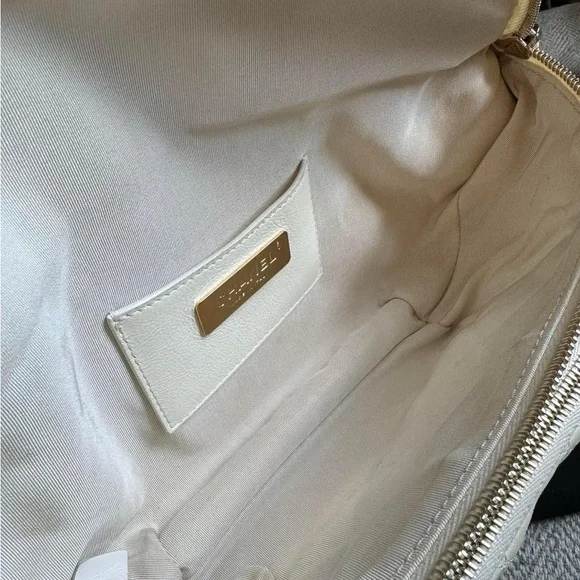 Price is FIRM✨Chanel All About Waist bumbag - Picture 16 of 16